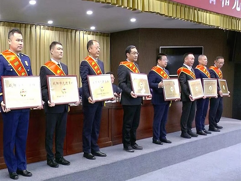 喜報！咸陽路橋工程公司榮獲咸陽市 “先進集體”榮譽稱號